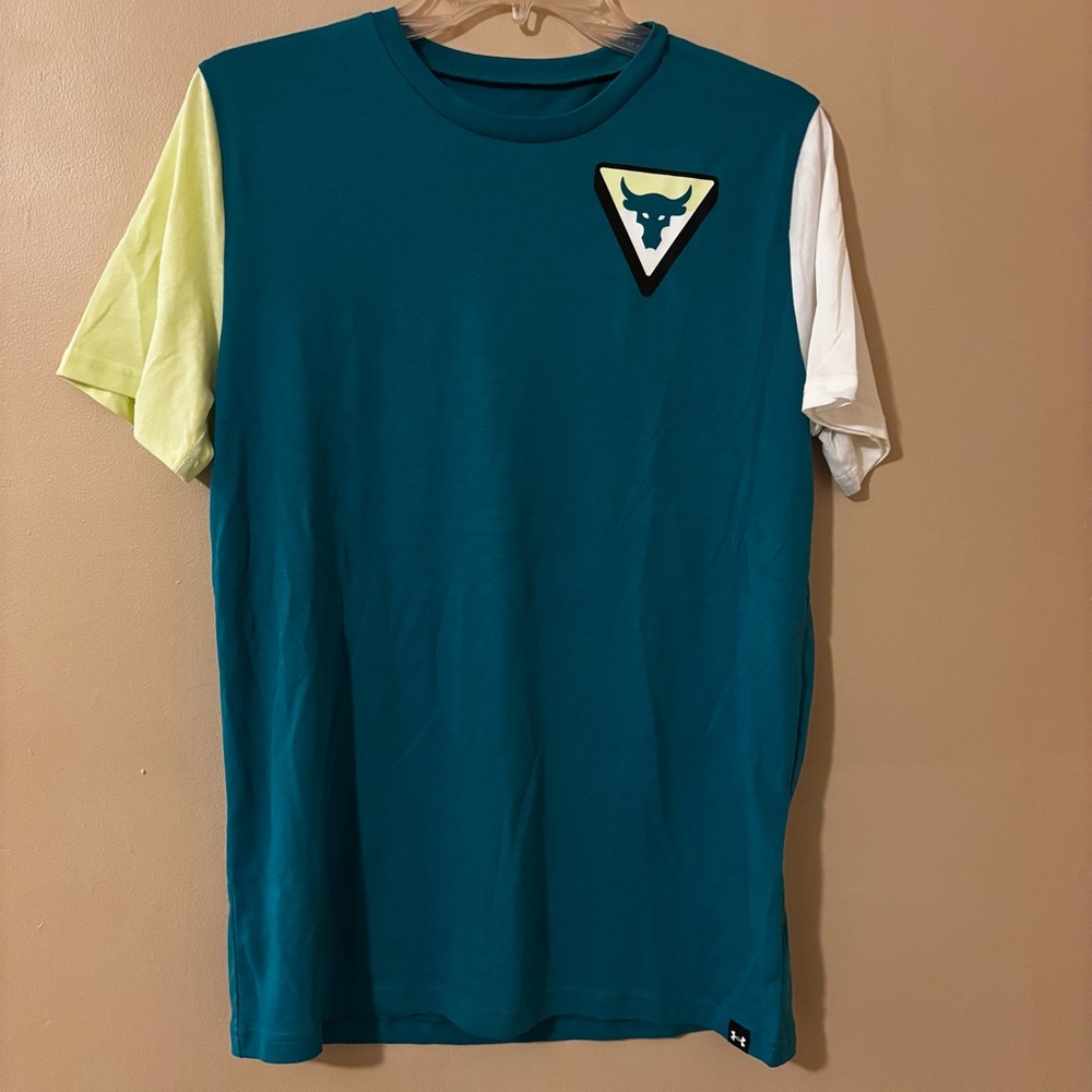 NWT! Under Armour tee - YXL